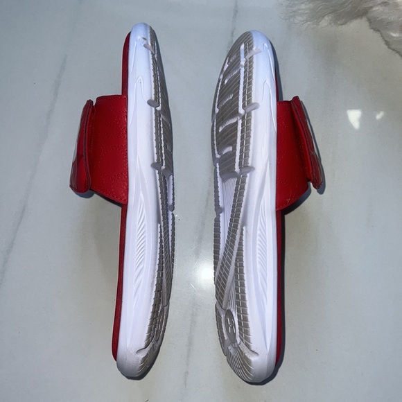 Under Armour Red Slide Sandals with Velcro Band Size 10 - Picture 4 of 5